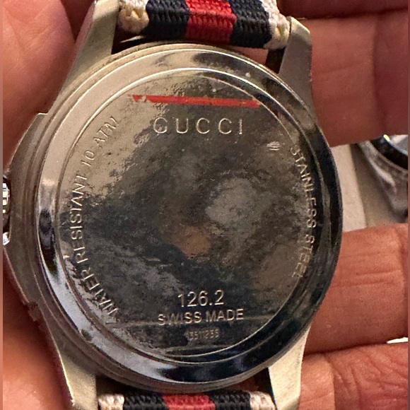 GUCCI MENS WATCH - Picture 6 of 6